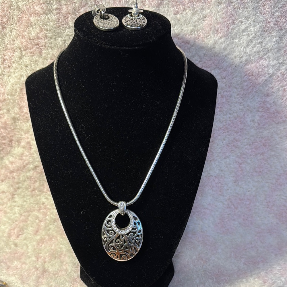 Elegant Silver Pendant Necklace and Earring Set